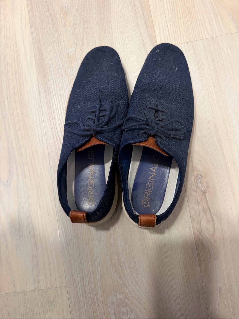 Cole Haan Navy Knit Lace-Up Oxfords with Brown Heel Tab